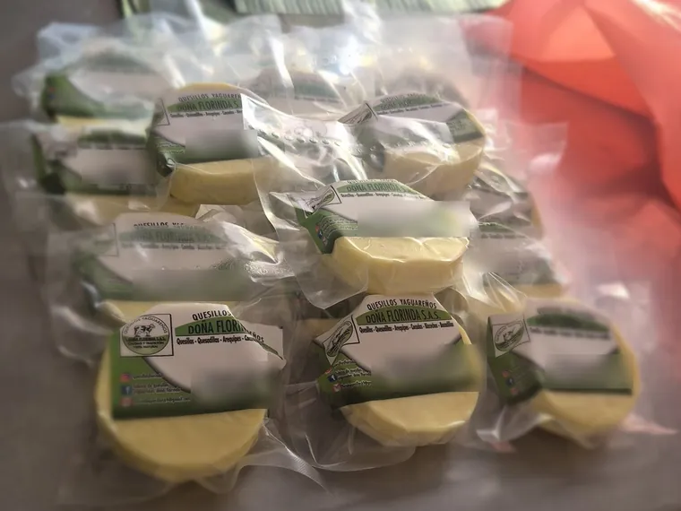 Quesillos empacados al vacío